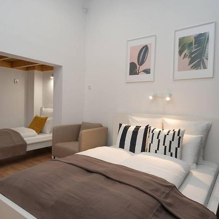 Best Located, 150 M2 5 Bedrooms Apt., Βουδαπέστη Εξωτερικό φωτογραφία