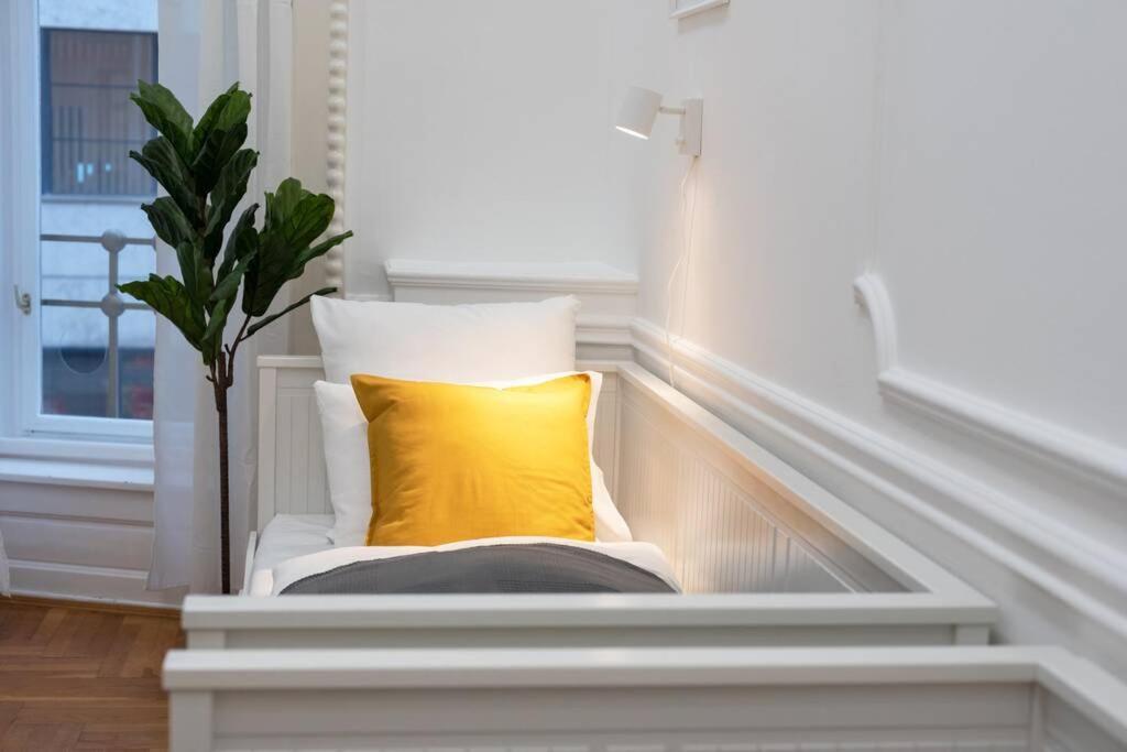 Best Located, 150 M2 5 Bedrooms Apt., Βουδαπέστη Εξωτερικό φωτογραφία