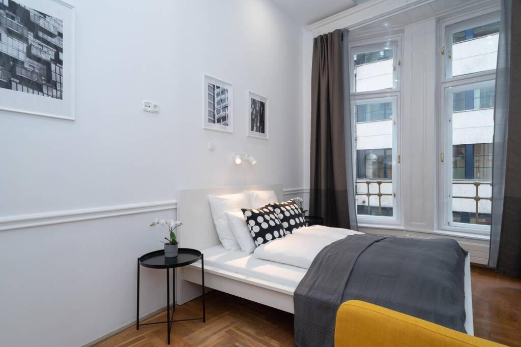 Best Located, 150 M2 5 Bedrooms Apt., Βουδαπέστη Εξωτερικό φωτογραφία