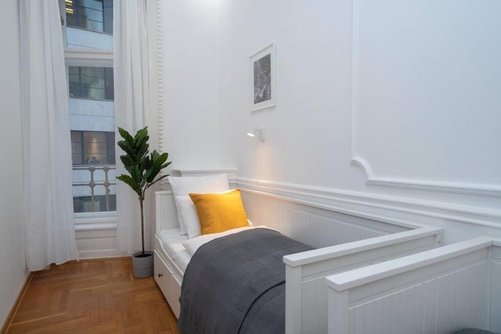 Best Located, 150 M2 5 Bedrooms Apt., Βουδαπέστη Εξωτερικό φωτογραφία