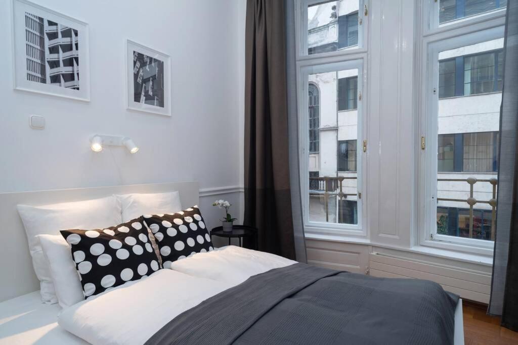Best Located, 150 M2 5 Bedrooms Apt., Βουδαπέστη Εξωτερικό φωτογραφία