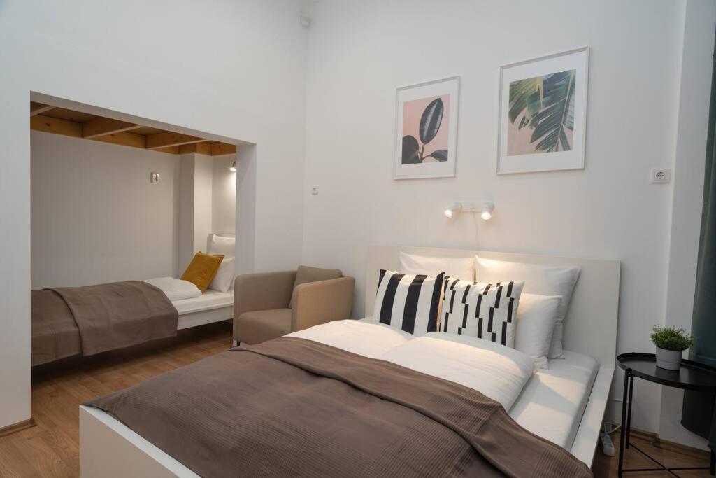 Best Located, 150 M2 5 Bedrooms Apt., Βουδαπέστη Εξωτερικό φωτογραφία