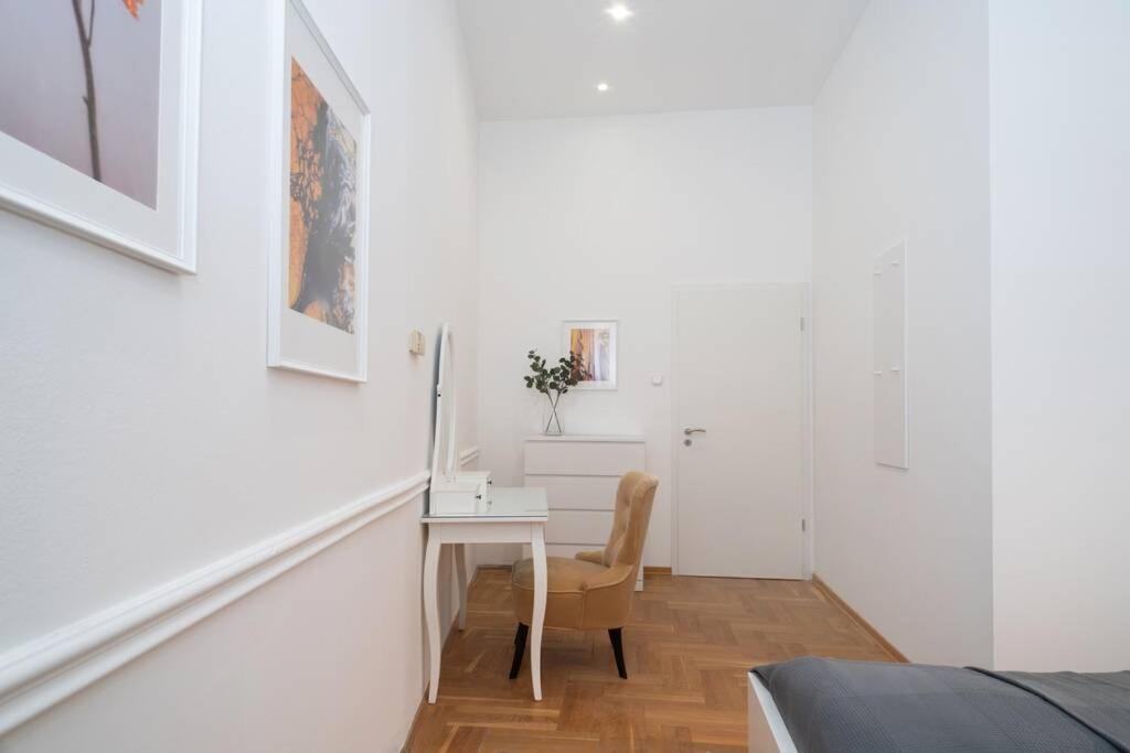 Best Located, 150 M2 5 Bedrooms Apt., Βουδαπέστη Εξωτερικό φωτογραφία